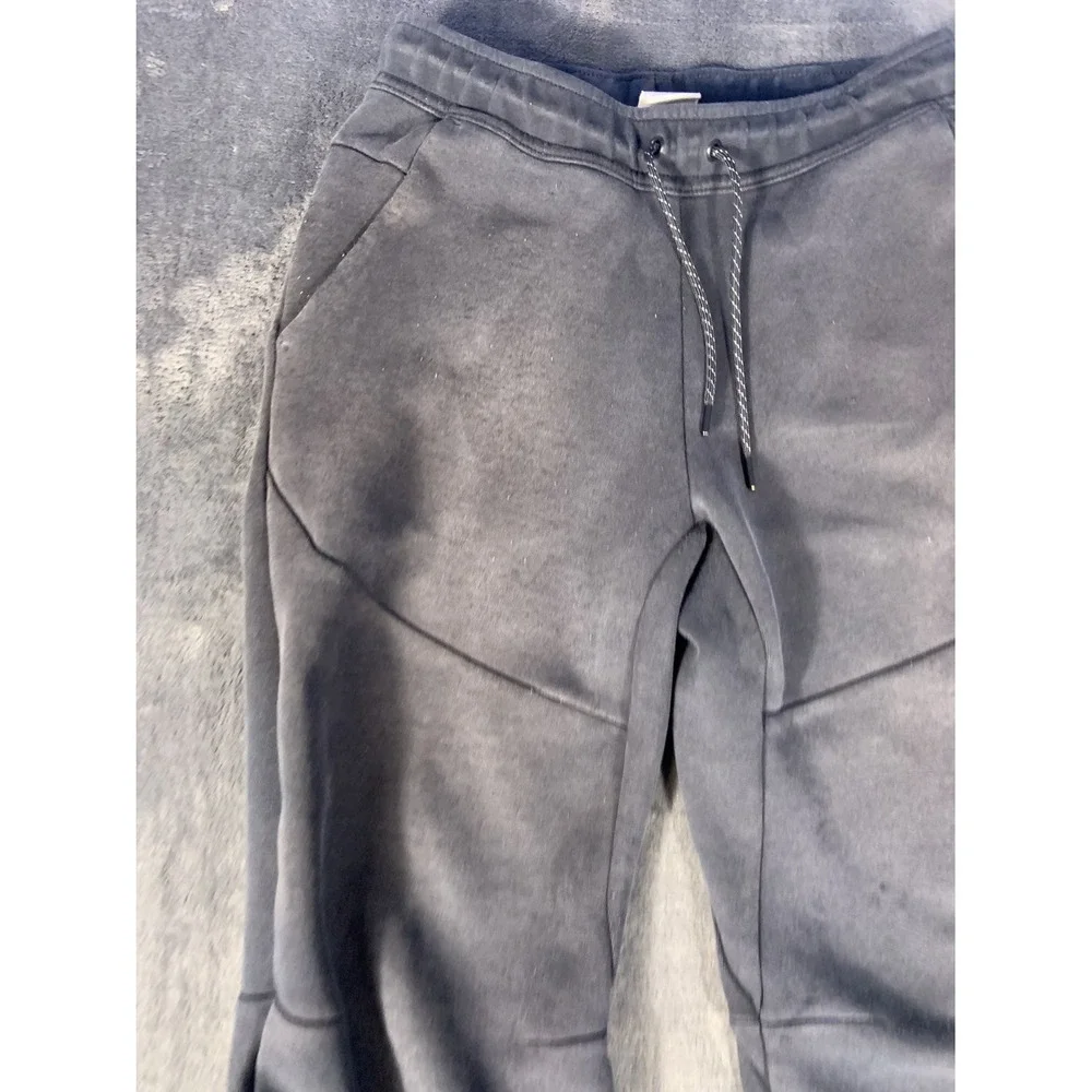 Nike Tech Fleece Joggers Men's Size S Black Tapered Sweatpants Zip Pocket Pants‎